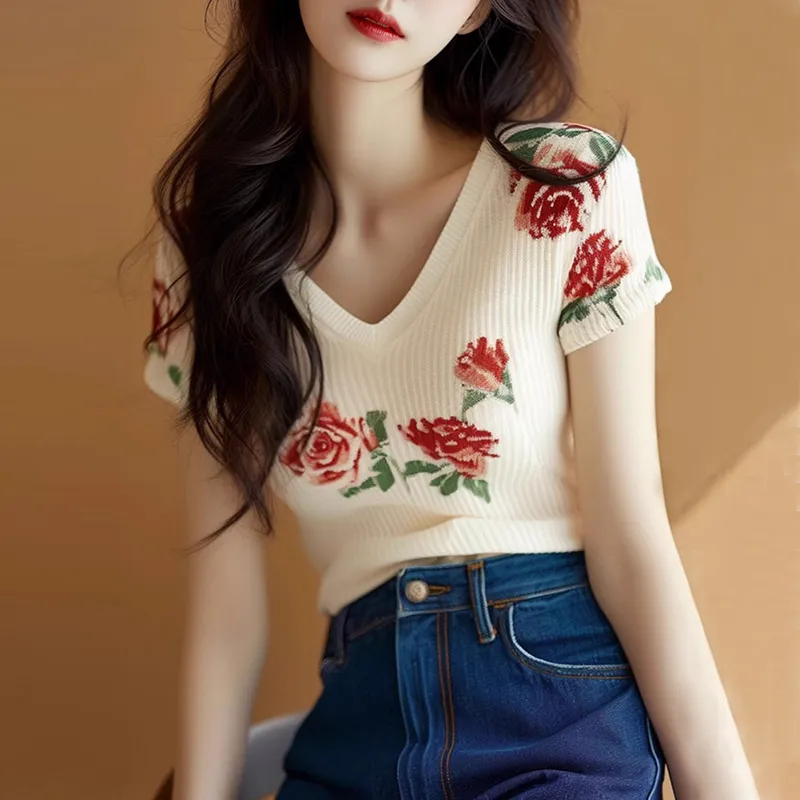 Embroidery Rose - Blusa Feminina Bege de Tricô com