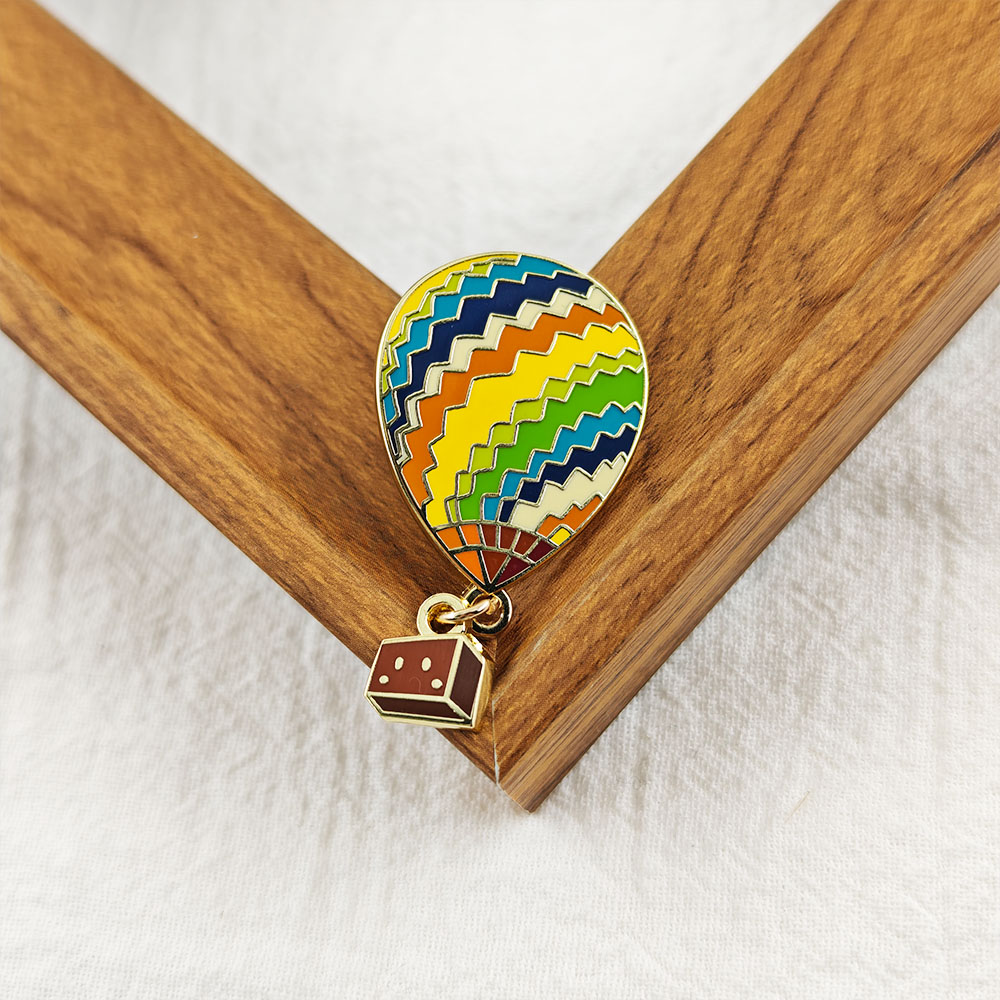 Broche Esmaltado Pendente de B - Embroidery Bali avaliação e preço